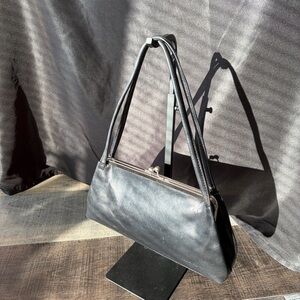 Pelle Studio Black Leather Kiss Lock Shoulder Bag Made in Italy